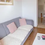 Апартаменты In With House Sea View *