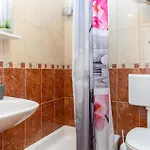 Апартаменты In With House Sea View *