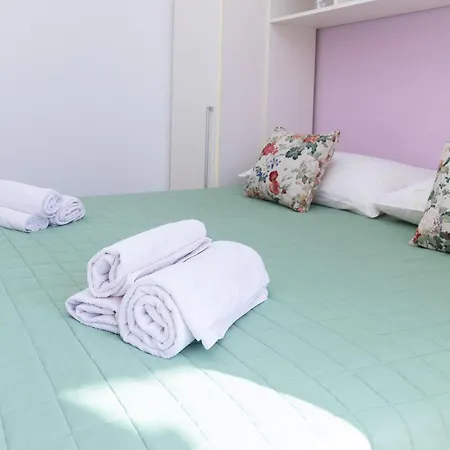 In With House Sea View Апартаменты