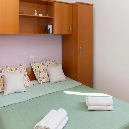 Cozy In With House Sea View דירה